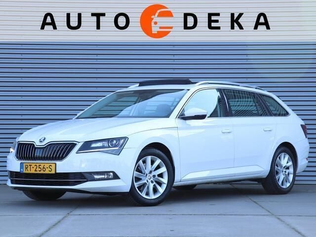 Wit Gebruikt 2018 Skoda Superb Style Stationwagen | € 16.950 (Eerlijke prijs) - Afbeelding 1/4