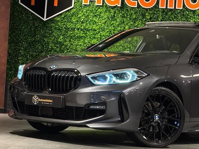 Occasion BMW 118 Shadowline 140 PK (102 kW) 2020 Grijs Hatchback
