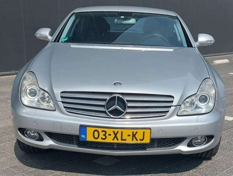Zilver Gebruikt 2007 Mercedes CLS500 Sedan | € 11.499 - Afbeelding 1/4