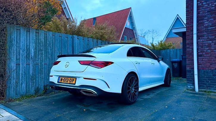 Wit Occasion 2019 Mercedes CLA200 Business Sedan | € 25.000 (Eerlijke prijs) - Afbeelding 1/4