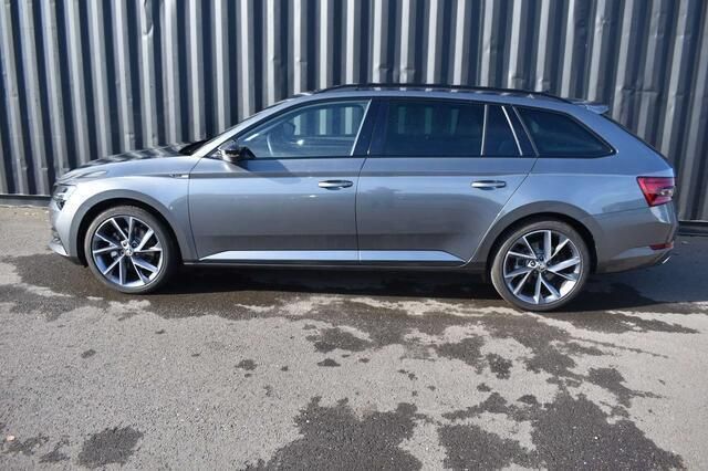 Occasion Skoda Superb SportLine 218 PK (160 kW) 2022 Grijs Stationwagen