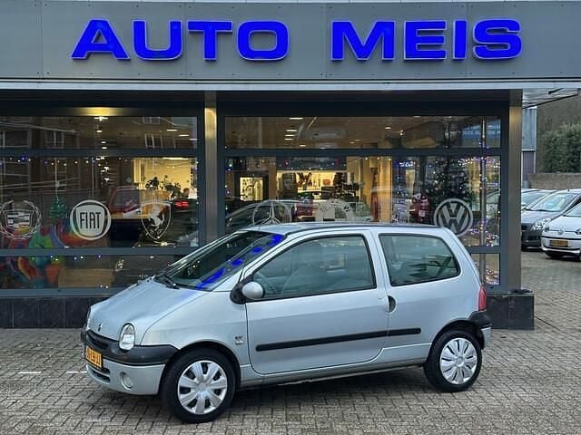 Grijs Gebruikt 2002 Renault Twingo Privilege Hatchback | € 2.495 (Iets duurder) - Afbeelding 1/4