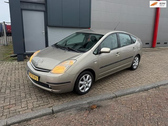 Beige Gebruikt 2007 Toyota Prius Edition Hatchback | € 2.749 (Eerlijke prijs) - Afbeelding 1/4