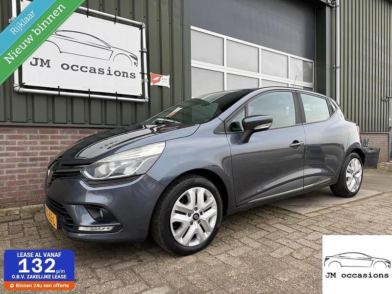 Grijs Gebruikt 2017 Renault Clio IV Intens Hatchback | € 7.995 (Goede deal) - Afbeelding 1/4