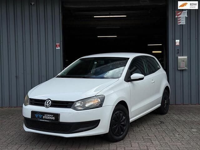 Wit Gebruikt 2010 VW Polo Hatchback | € 5.799 (Iets duurder) - Afbeelding 1/4