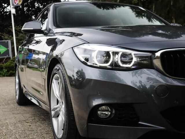 Occasion BMW 320 Executive 184 PK (135 kW) 2018 Grijs Hatchback