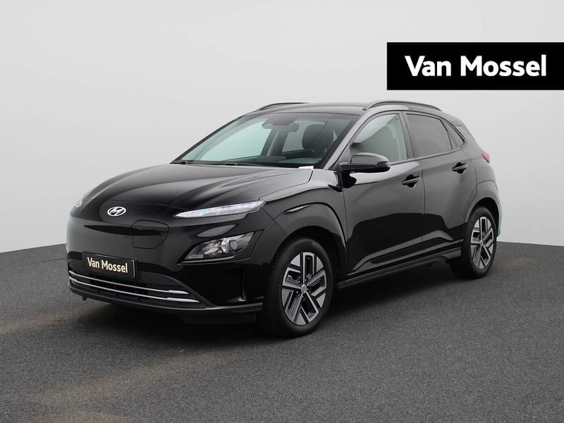 Zwart Gebruikt 2023 Hyundai Kona SUV | € 19.900 (Goede deal) - Afbeelding 1/4