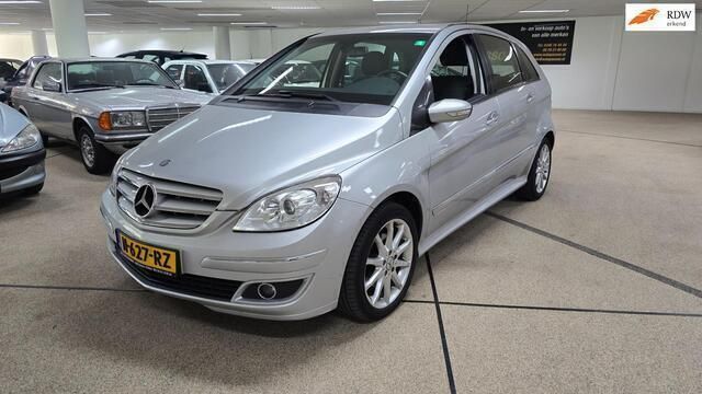 Grijs Gebruikt 2006 Mercedes B200 MPV | € 3.750 (Iets duurder) - Afbeelding 1/4