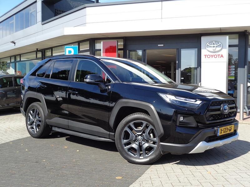 Zwart Gebruikt 2023 Toyota RAV4 SUV | € 45.950 (Iets duurder) - Afbeelding 1/4