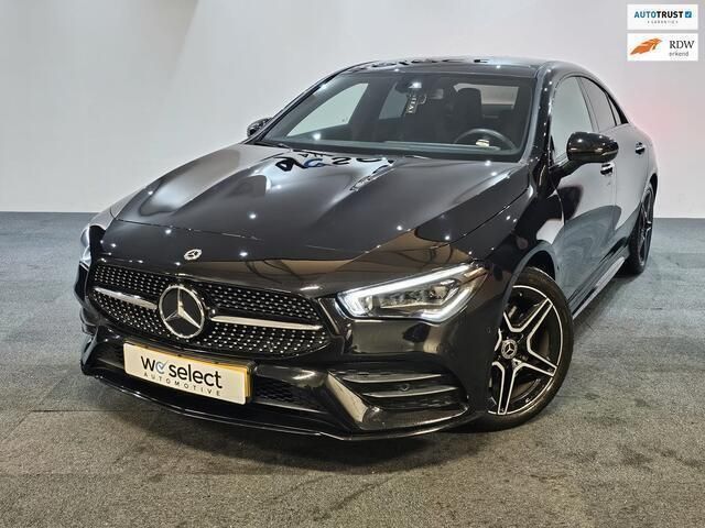 Zwart Gebruikt 2023 Mercedes CLA200 Premium Plus Sedan | € 43.950 (Duur) - Afbeelding 1/4