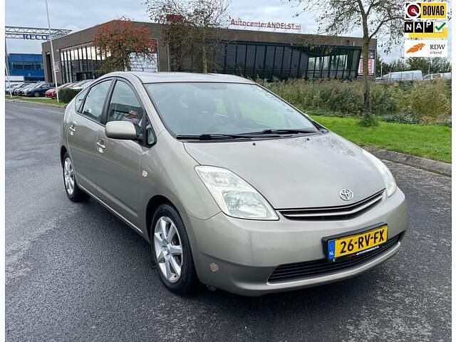 Beige Gebruikt 2005 Toyota Prius Hatchback | € 4.950 (Eerlijke prijs) - Afbeelding 1/4