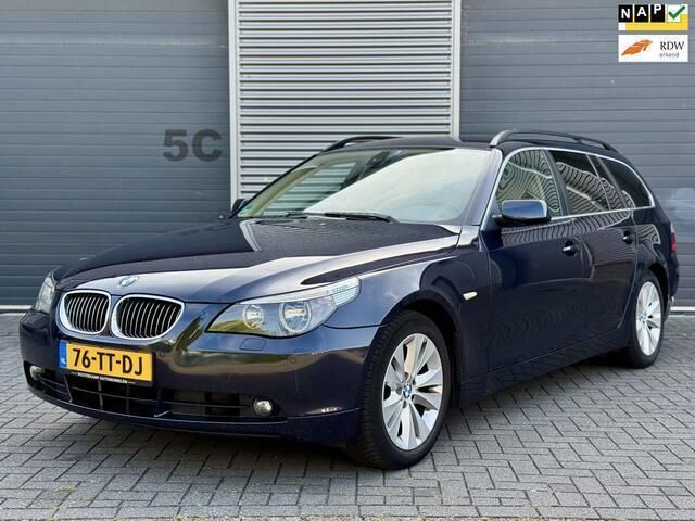 Blauw Gebruikt 2007 BMW 525 Stationwagen | € 5.950 (Iets duurder) - Afbeelding 1/4