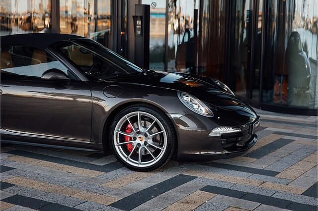 Bruin Gebruikt 2014 Porsche 911 Targa 4S Cabriolet | € 104.991 - Afbeelding 1/4