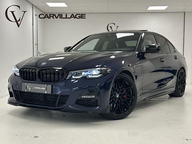 Blauw Gebruikt 2022 BMW 330 M Sport Sedan | € 41.445 (Iets duurder) - Afbeelding 1/4