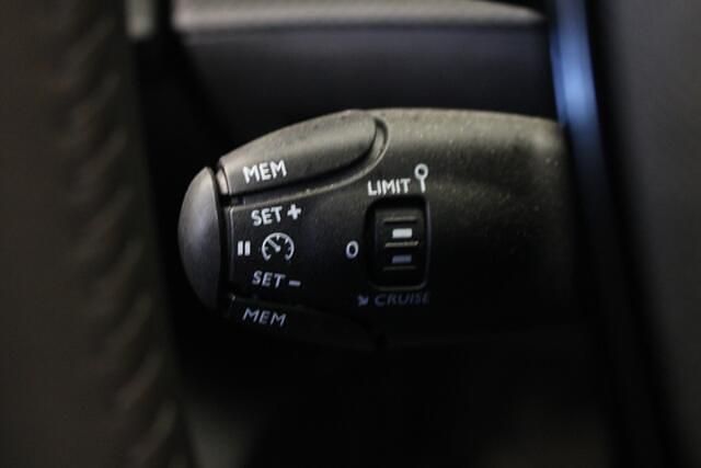 Occasion Peugeot 208 Active 101 PK (74 kW) 2023 Zwart Hatchback