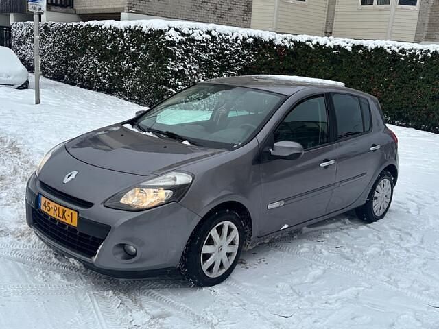 Occasion Renault Clio II 89 PK (65 kW) 2011 Grijs Hatchback