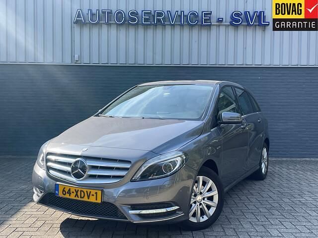 Grijs Gebruikt 2012 Mercedes B180 Ambition MPV | € 9.850 (Eerlijke prijs) - Afbeelding 1/4