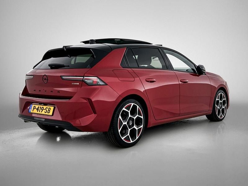 Occasion Opel Astra Edition 181 PK (133 kW) 2022 Rood Hatchback