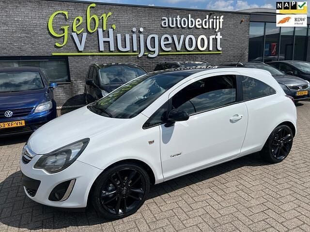 Wit Gebruikt 2012 Opel Corsa Edition Hatchback | € 4.250 (Eerlijke prijs) - Afbeelding 1/4