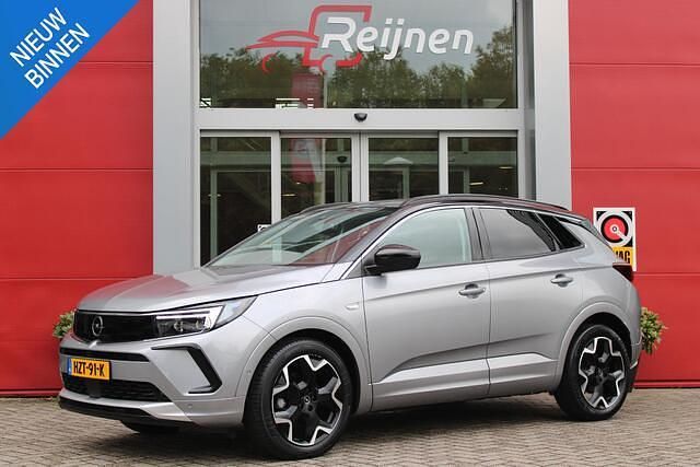Grijs, metallic lak Gebruikt 2024 Opel Grandland X Ultimate SUV | € 27.995 (Eerlijke prijs) - Afbeelding 1/4