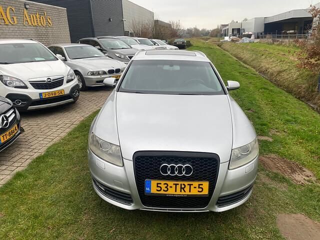 Grijs (metallic) Gebruikt 2005 Audi A6 Proline Stationwagen | € 2.950 (Super prijs) - Afbeelding 1/4