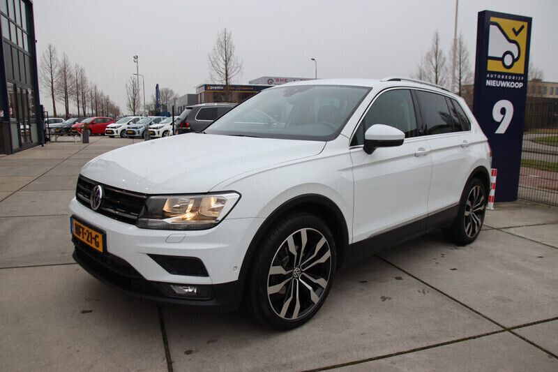 Wit Gebruikt 2017 VW Tiguan Comfortline SUV | € 23.948 (Eerlijke prijs) - Afbeelding 1/4
