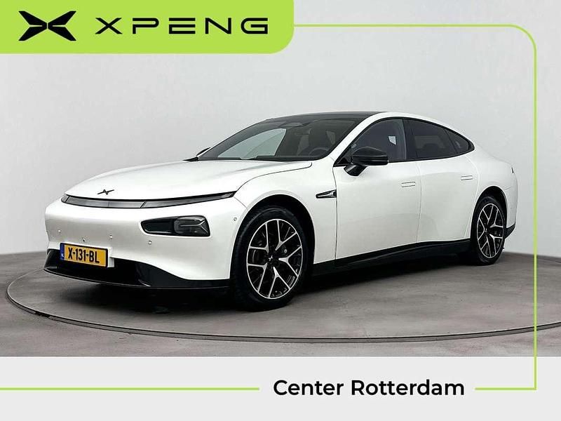 Wit Gebruikt 2023 XPENG P7 AWD Performance Sedan | € 43.945 - Afbeelding 1/4
