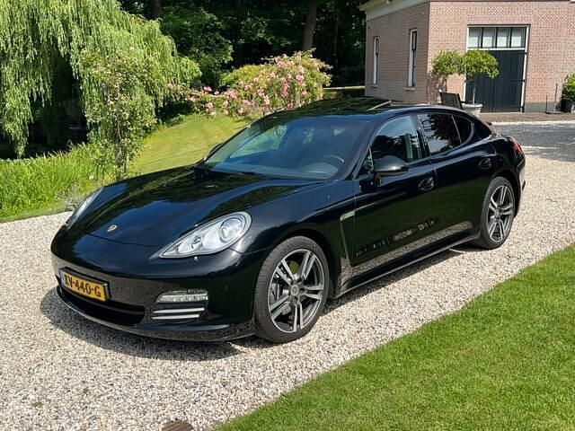 Zwart Gebruikt 2011 Porsche Panamera Sedan | € 28.950 - Afbeelding 1/4