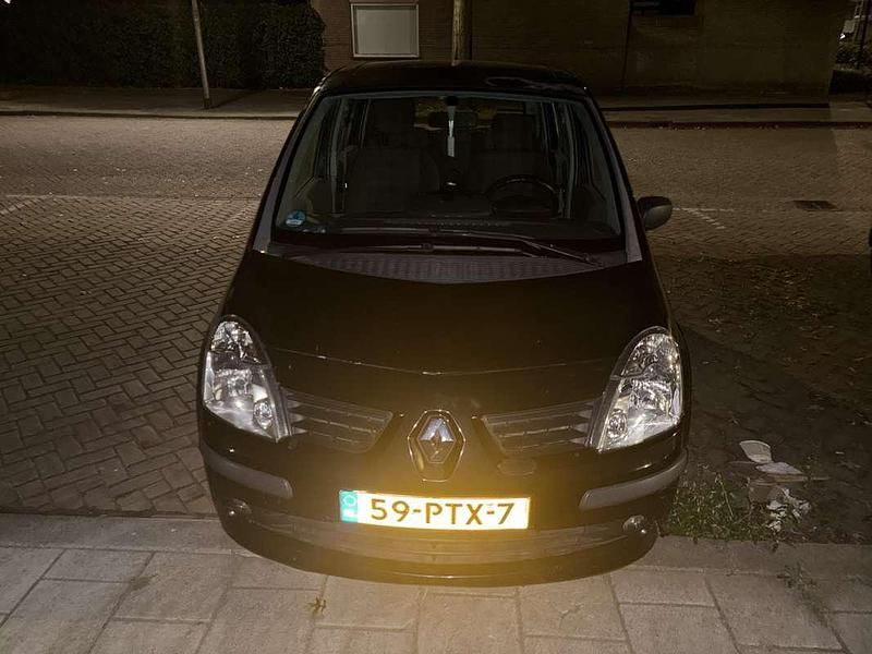 Zwart Gebruikt 2006 Renault Modus MPV | € 900 (Goede deal) - Afbeelding 1/4