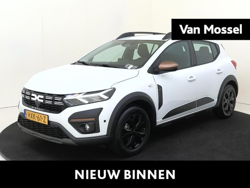 Wit Occasion 2025 Dacia Sandero Extreme Hatchback | € 26.935 - Afbeelding 1/4