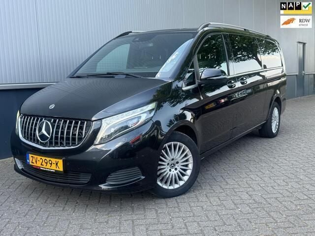Zwart Gebruikt 2018 Mercedes V250 Avantgarde MPV | € 29.950 (Duur) - Afbeelding 1/4