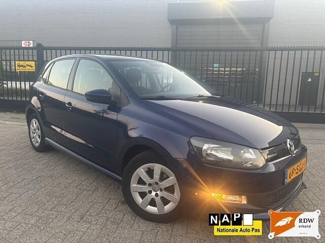 Blauw Gebruikt 2011 VW Polo Comfortline Hatchback | € 2.999 (Eerlijke prijs) - Afbeelding 1/4