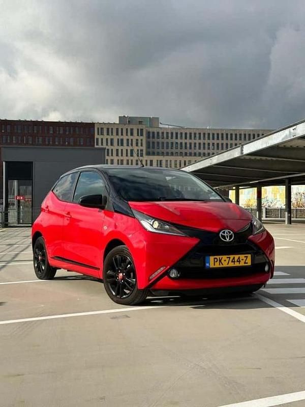 Gebruikt 2017 Toyota Aygo Edition Hatchback | € 8.950 (Eerlijke prijs) - Afbeelding 1/4