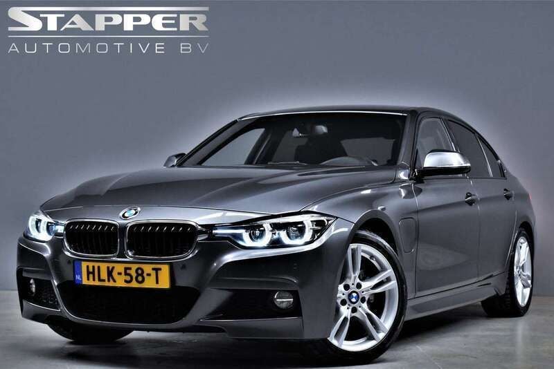 Grijs Gebruikt 2017 BMW 330e M Sport Sedan | € 22.995 (Eerlijke prijs) - Afbeelding 1/4