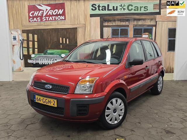 Rood Gebruikt 2008 Ford Fusion Cool & Sound Edition MPV | € 3.750 (Duur) - Afbeelding 1/3