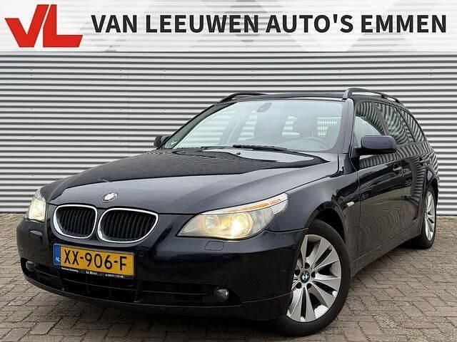 Blauw Gebruikt 2004 BMW 525 Basis Stationwagen | € 2.748 (Goede deal) - Afbeelding 1/4