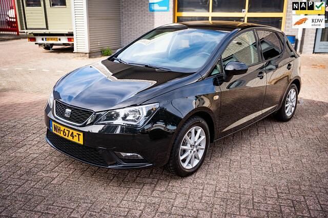 Zwart Gebruikt 2017 Seat Ibiza CONNECT Hatchback | € 8.750 (Eerlijke prijs) - Afbeelding 1/4