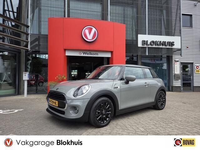 Grijs Gebruikt 2020 Mini ONE Business Hatchback | € 18.745 (Iets duurder) - Afbeelding 1/4