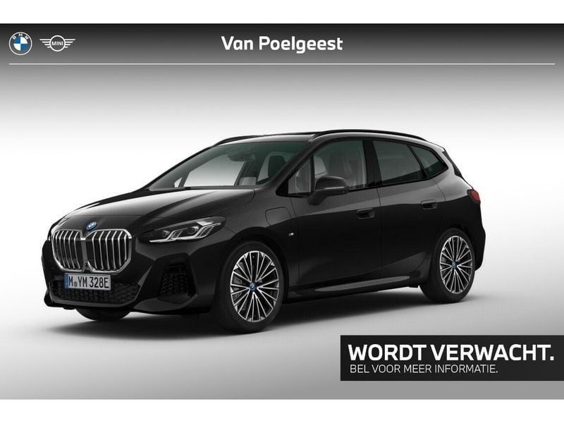Zwart Gebruikt 2024 BMW 225 Active Tourer M Sport MPV | € 42.995 (Goede deal) - Afbeelding 1/2