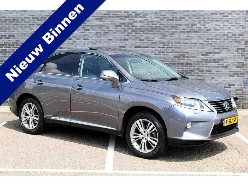 Grijs, metallic lak Gebruikt 2015 Lexus RX450h Luxury Line SUV | € 27.500 - Afbeelding 1/4