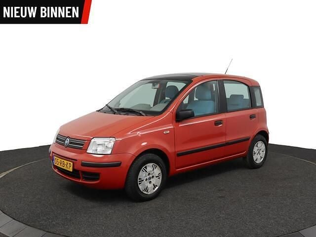 Rood Occasion 2005 Fiat Panda Dynamic Hatchback | € 1.750 (Eerlijke prijs) - Afbeelding 1/4