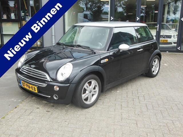 Zwart Gebruikt 2004 Mini ONE Pepper Hatchback | € 1.750 (Duur) - Afbeelding 1/4