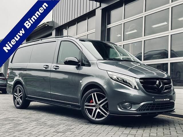 Grijs Gebruikt 2021 Mercedes Vito Edition MPV | € 35.995 (Duur) - Afbeelding 1/4