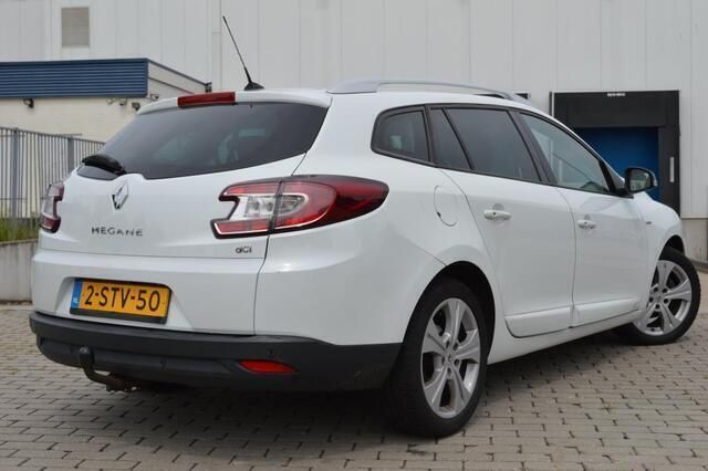 Occasion Renault Mégane GrandTour Bose Edition 110 PK (80 kW) 2013 Wit Stationwagen