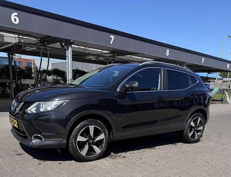 Zwart Gebruikt 2016 Nissan Qashqai N-Connecta SUV | € 11.990 (Goede deal) - Afbeelding 1/4