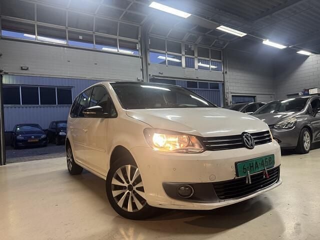 Wit Gebruikt 2013 VW Touran MPV | € 2.499 (Super prijs) - Afbeelding 1/4