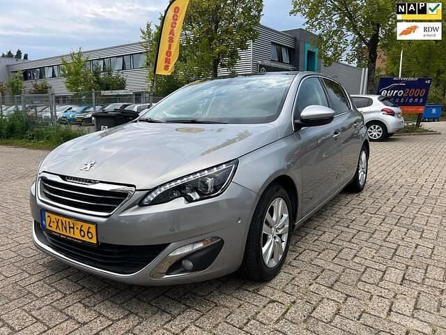 Grijs Gebruikt 2014 Peugeot 308 Allure Hatchback | € 6.750 (Eerlijke prijs) - Afbeelding 1/4