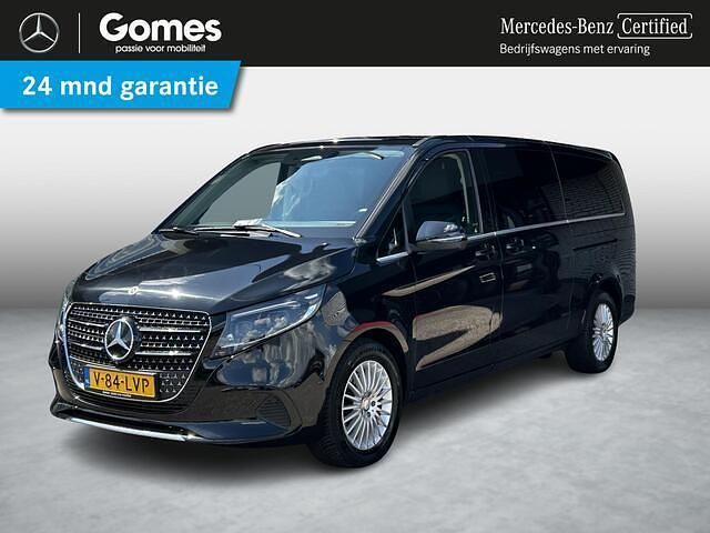 Zwart Gebruikt 2024 Mercedes V300 MPV | € 74.950 (Duur) - Afbeelding 1/4