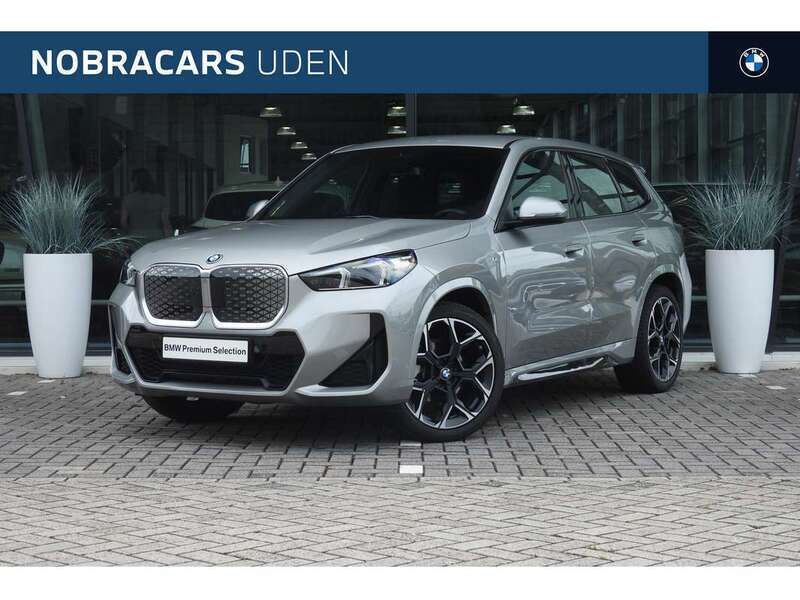 Grijs Gebruikt 2024 BMW iX1 Comfort Edition SUV | € 41.950 (Super prijs) - Afbeelding 1/4