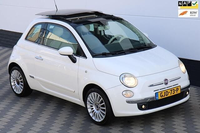 Wit Gebruikt 2008 Fiat 500 Hatchback | € 5.945 (Eerlijke prijs) - Afbeelding 1/4